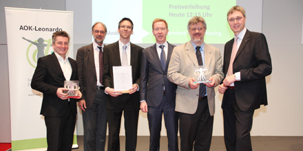 Das Bild zeigt die Preisträger des „AOK-Leonardo“ Förderpreises