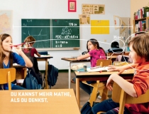 Anzeigenmotiv zum Jahr der Mathematik: Klassenzimmer
