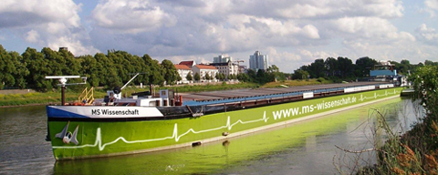 Die MS Wissenschaft auf großer Tour