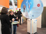 Besucher am Stand, Wissenschaftsjahr 2012–Zukunftsprojekt Erde auf der CeBIT