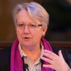 Portrait Bundesforschungsministerin Annette Schavan