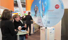 Besucher am Stand des Wissenschaftsjahres auf der CeBIT