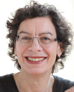 Porträtbild von Dr. Jeanette Hofmann