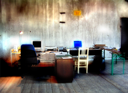 Arbeitsraum mit Computern