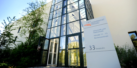 Außenansicht der Uni Passau