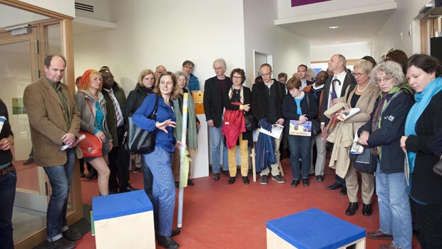 Personen bei der Eröffnung des Morgenlands