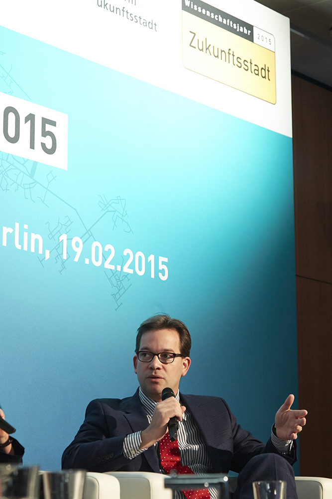 Florian Pronold im Gespräch.