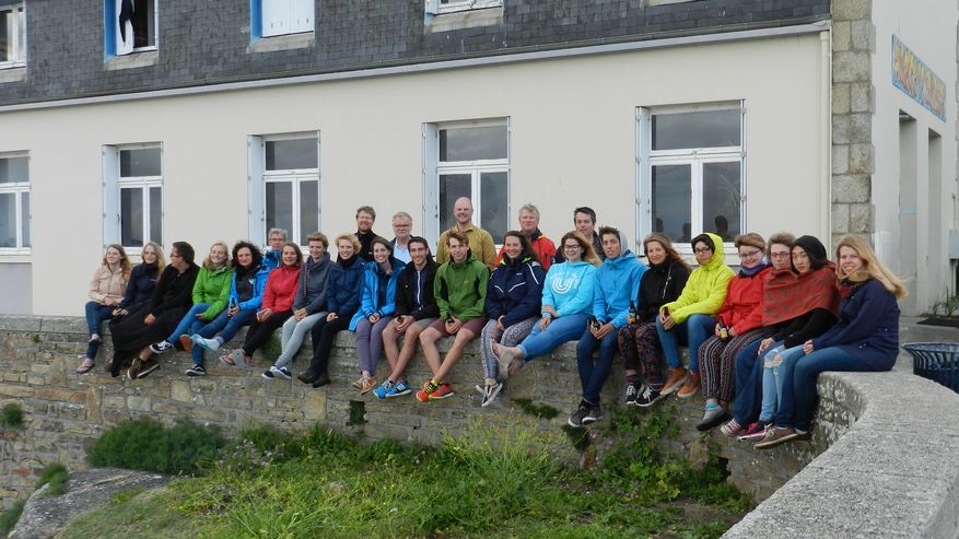Studenten und Lehrer nach dem Minisymposium und vor einem gemeinsamen Abendessen, bevor es wieder ins Feld und auf See geht. ©Annette Schöne-Warnefeld