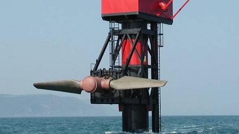 Foto, das einen Rotor eines Wasserkraftwerkes im Meer zeigt