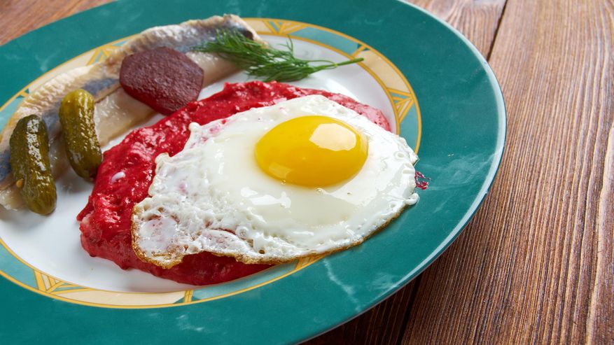 Labskaus auf dem Teller