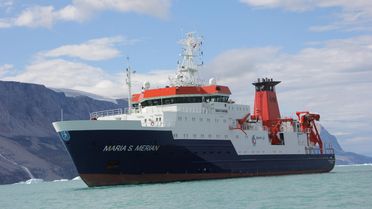 Das Forschungsschiff Maria S. Merian vor Grönland