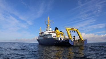 Foto des Forschungsschiffs Elisabeth Mann Borgese, auf dem zu den Auswirkungen von Lachgas und Methan auf das Klima geforscht wird
