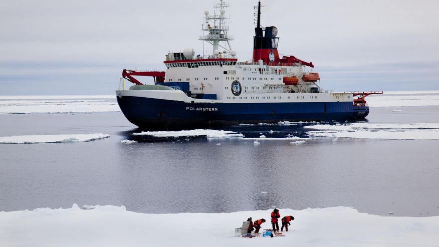 Forscherinnen und Forscher berichten über Ihre Reise ins ewige Eis
