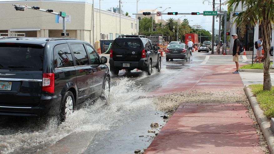 Überschwemmungen setzen die Straßen der Ostküste immer häufiger unter Wasser.