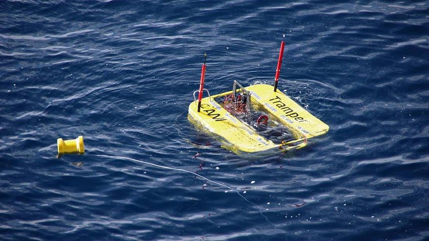 Der Unterwasserroboter TRAMPER an der Meeresoberfläche