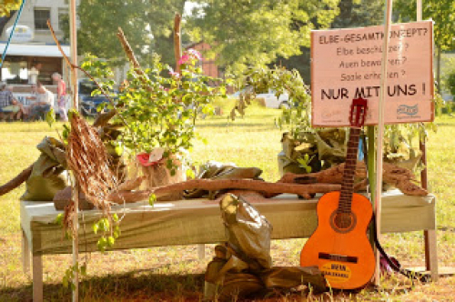 Vorschaubild zur Detailansicht der Veranstaltung: 25. Elbe-Saale-Camp,  diesjähriges Motto "Sag wozu die Flüsse taugen"