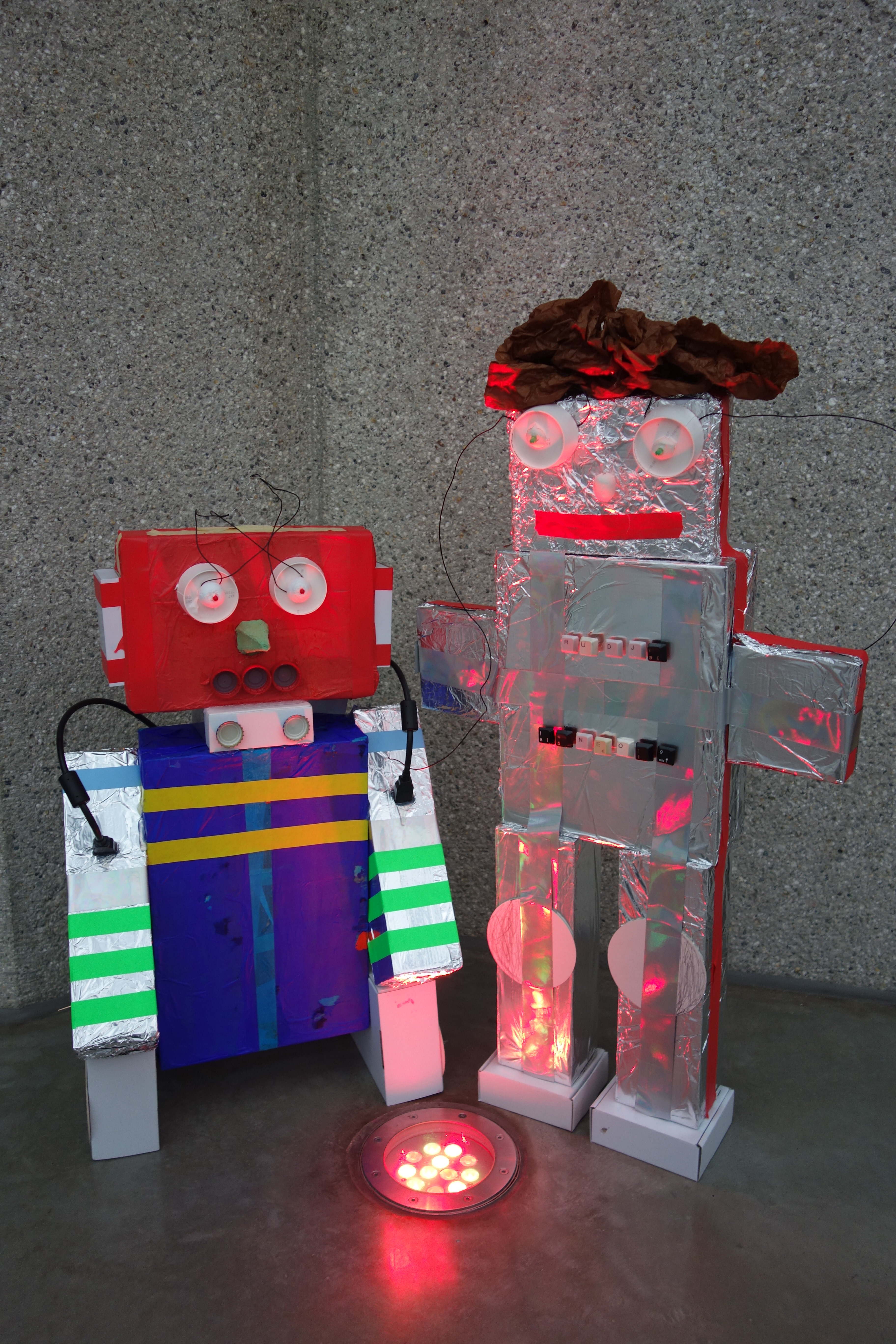 Vorschaubild zur Detailansicht der Veranstaltung: Roboter bauen – Workshop für junge ForscherInnen (für Kinder von 4 bis 7 und ihre Eltern)