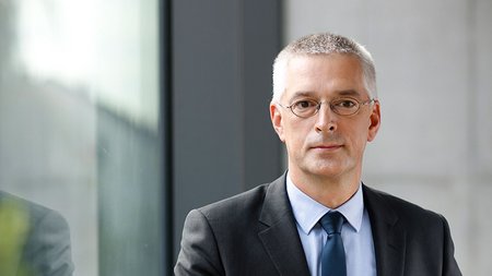 Portraitbild Dr. Martin Langer