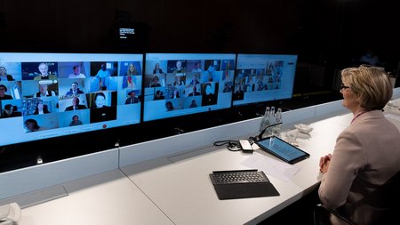 Virtuelle Sitzung des Bioökonomierates mit Anja Karliczek