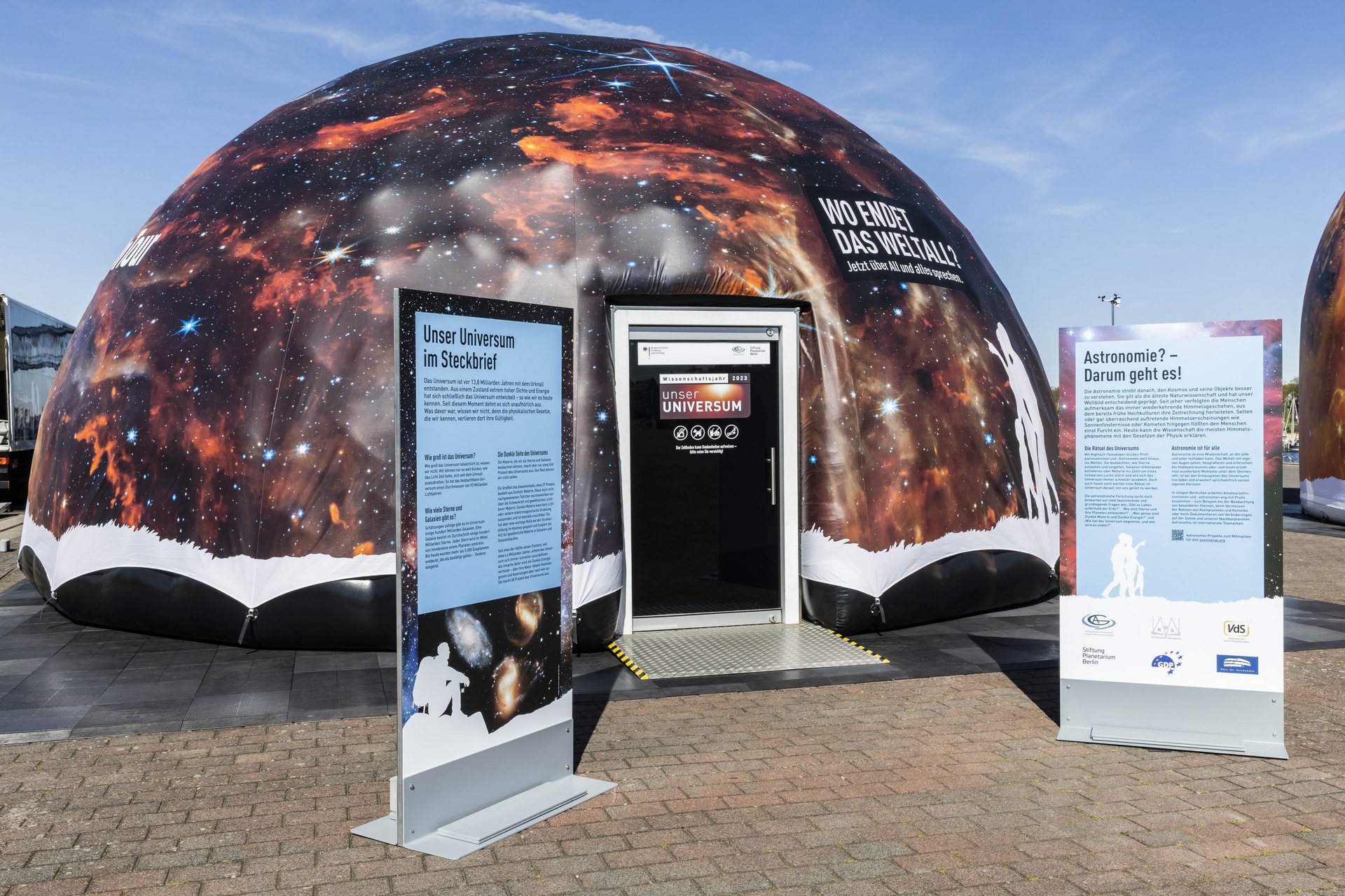 Foto vom Planetariumszelt in Rostock