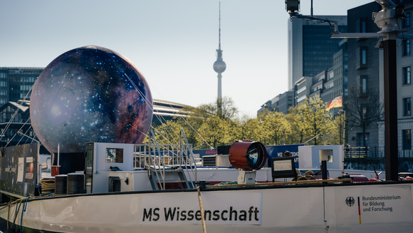 Foto des Ausstellungsschiffs