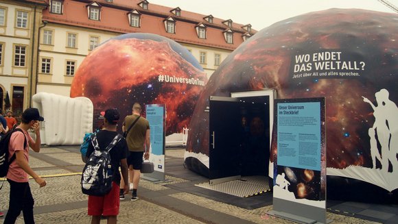 Foto der zwei Zeltkuppeln in Bamberg