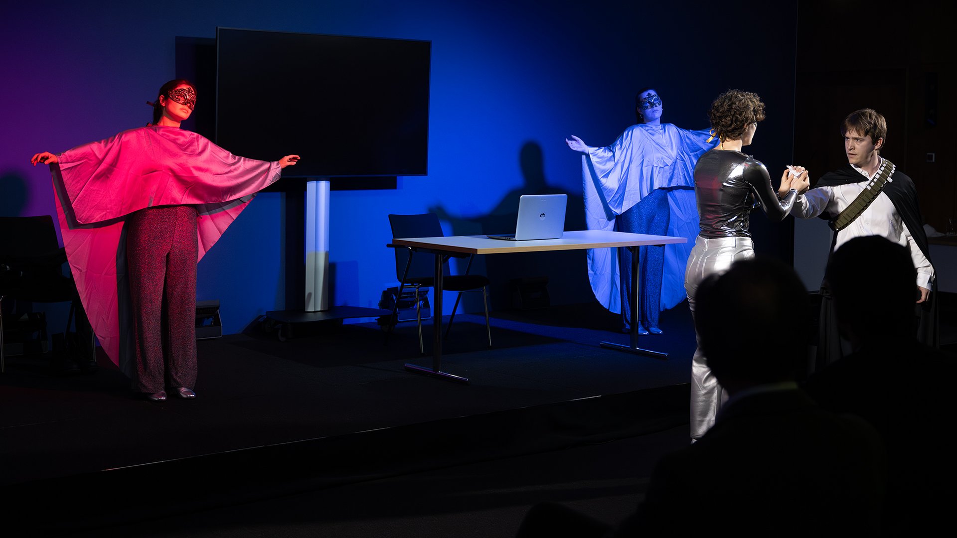 Schauspielerinnen und Schauspieler aus dem Projekt „Verborgene Forschung“