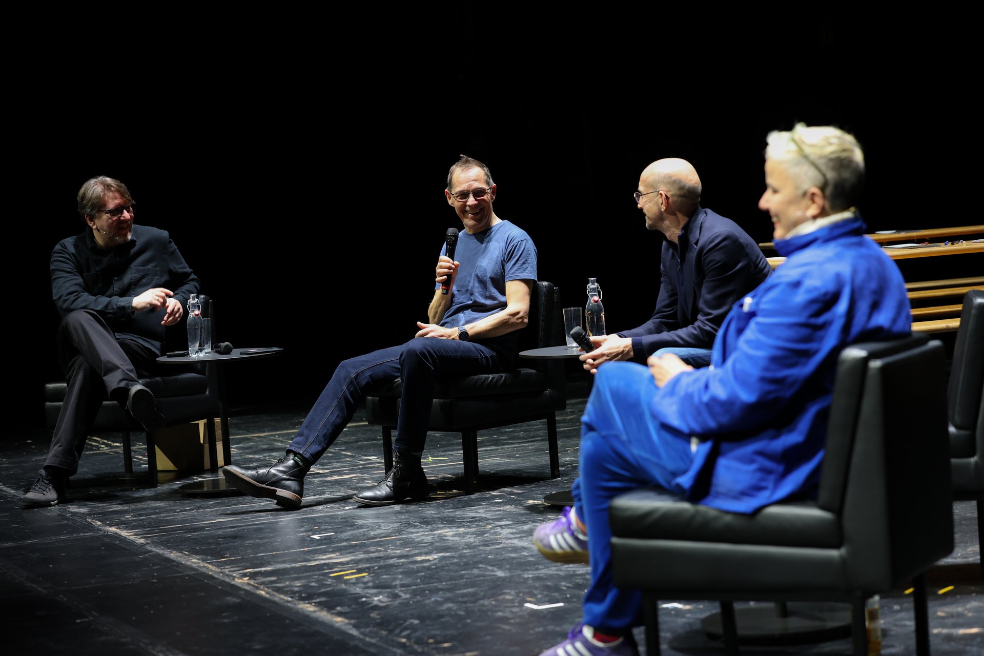 Henrik Adler, Thorsten Logge und Sibylle Peters bei der Podiumsdiskussion.