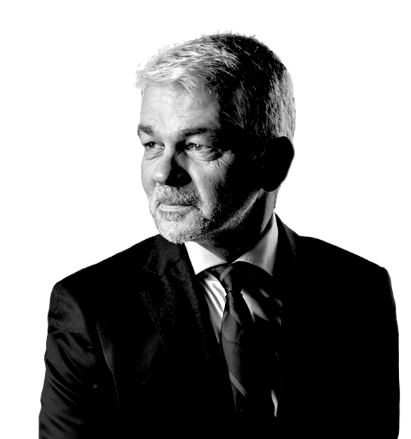 Portraitfoto von Prof. Dr. Carlo Masala.