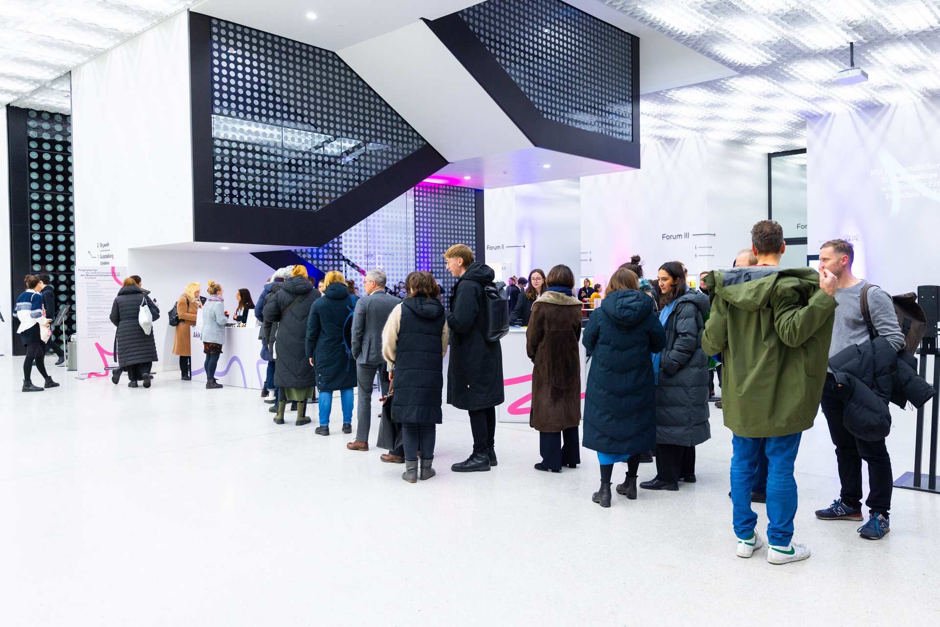 Gäste der Auftaktveranstaltung im Futurium. 