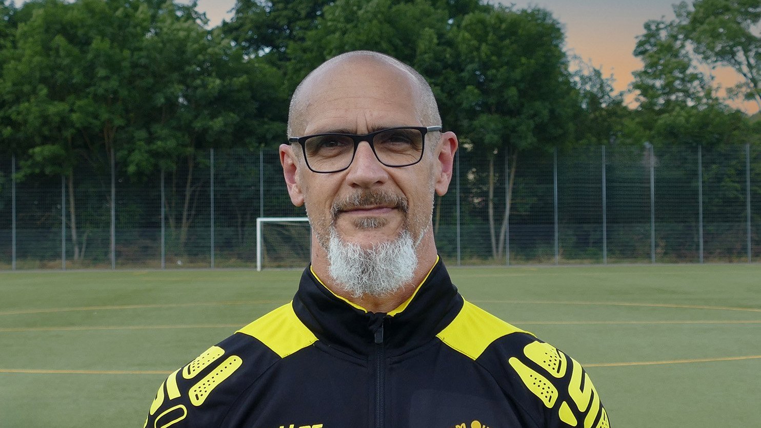 Porträtfoto von Bruno Pasqualotto im Trainingsanzug.