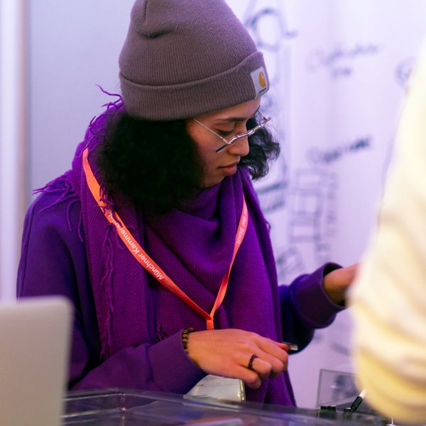 Gündalein beim Workshop im Habibi-Kiosk in München.