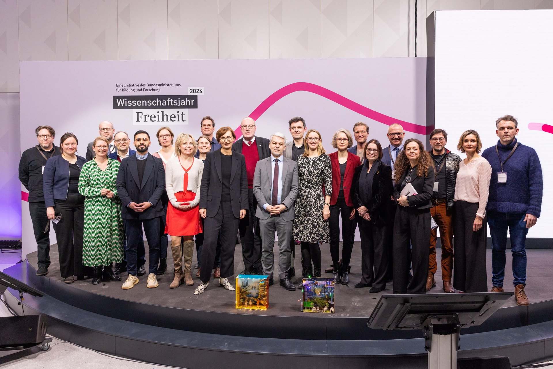 Gruppenfoto der beteiligten der Auftaktveranstaltung.