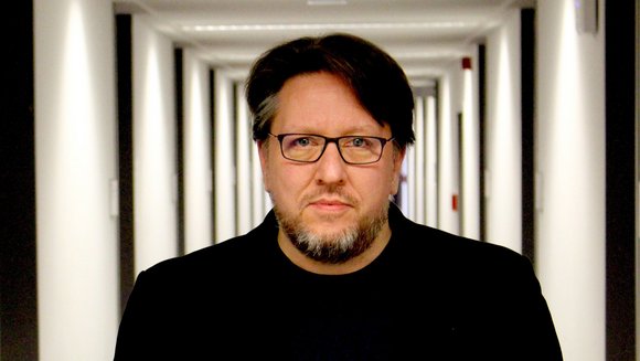 Porträt von Prof. Dr. Thorsten Logge.