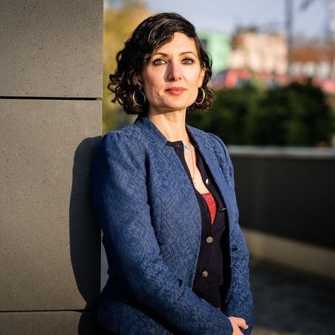 Porträt von Prof. Dr. Naika Foroutan.