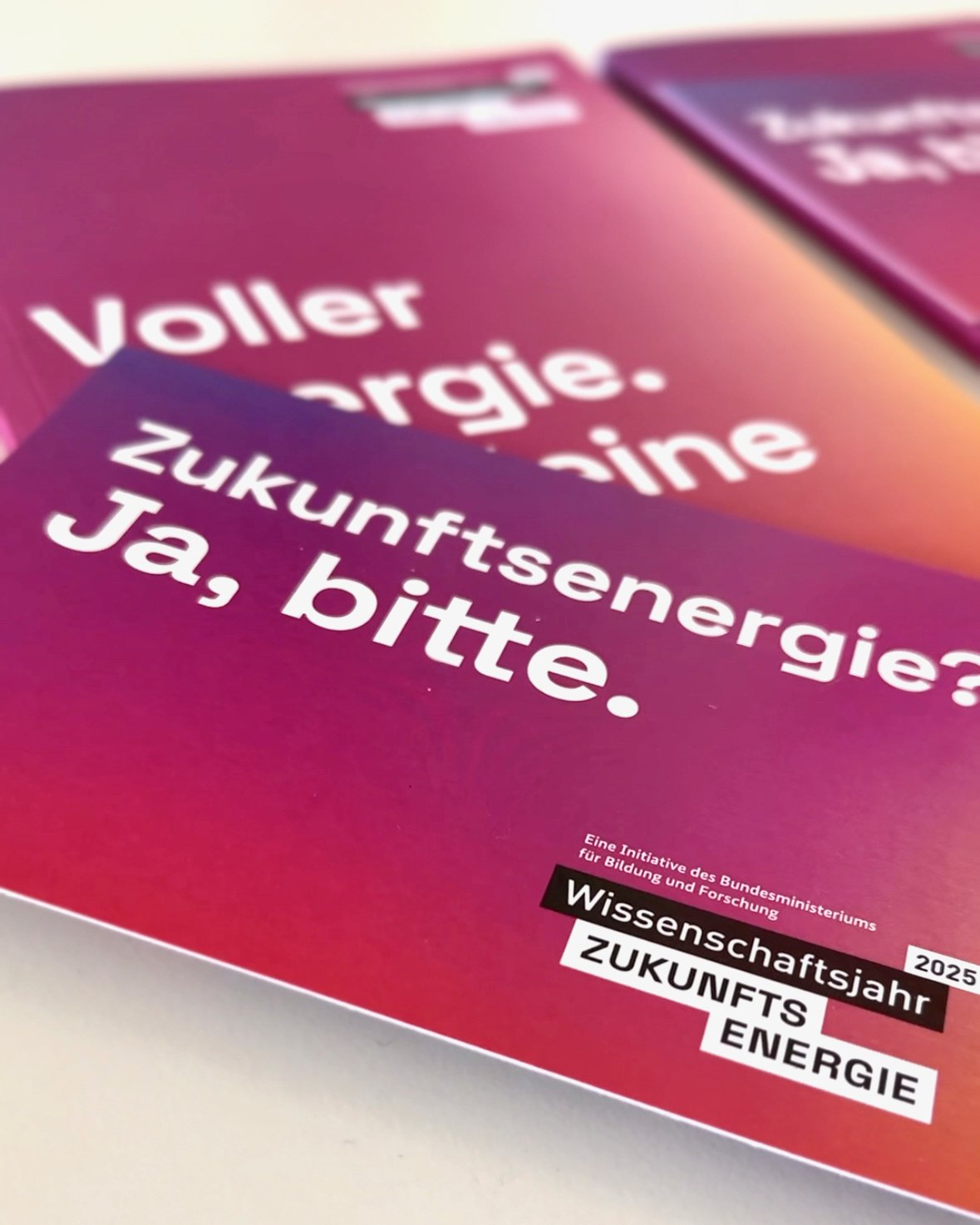 Postkarte mit der Aufschrift "Zukunftsenergie? Ja, bitte!"