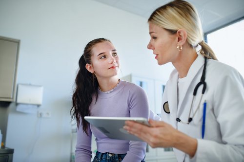 WJ26_Frauengesundheit_Untersuchung WJ26_Frauengesundheit_Untersuchung2_c_shutterstock.jpg