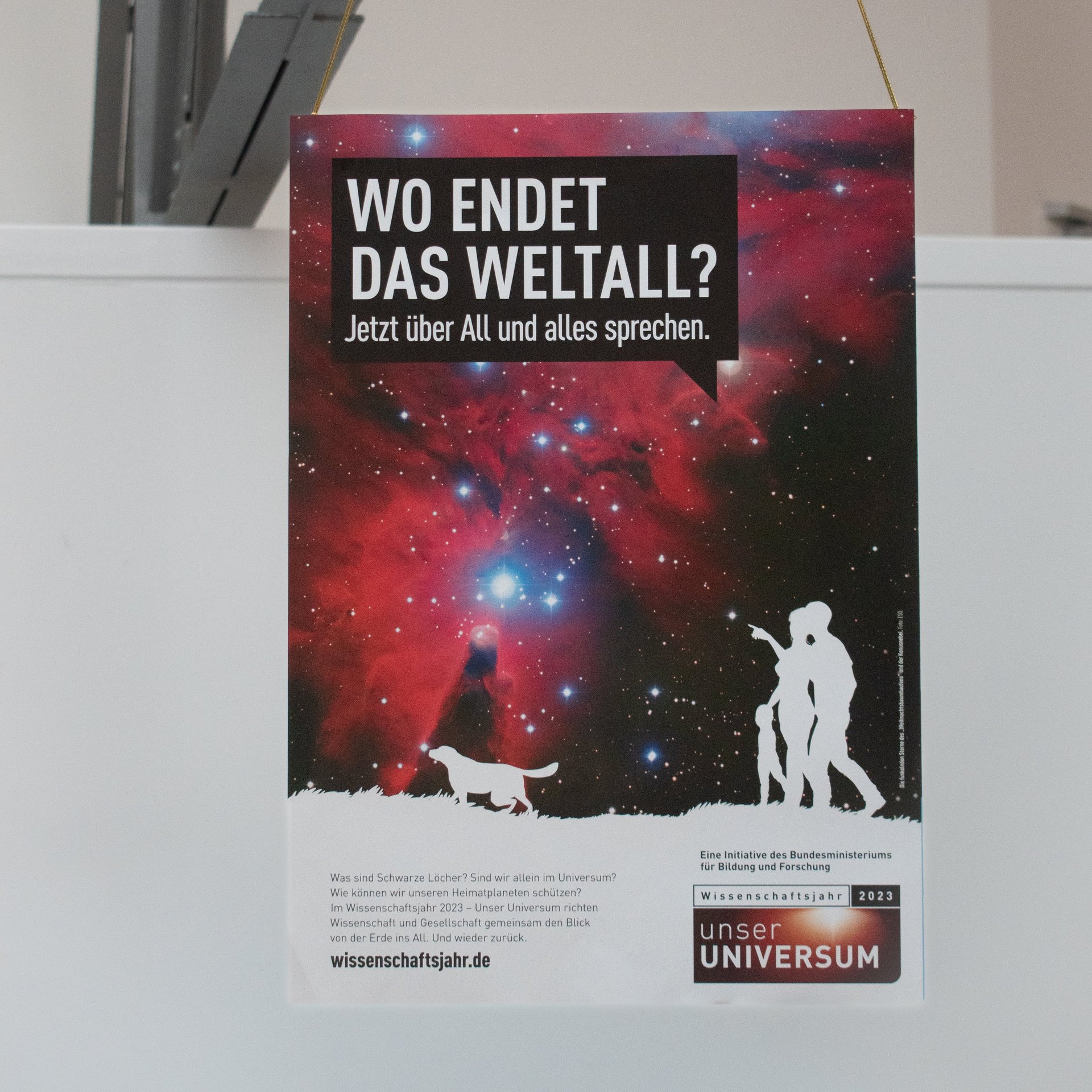 Das Plakat "Wo endet das Weltall?" aus dem Wissenschaftsjahr 2023 – Unser Universum. 